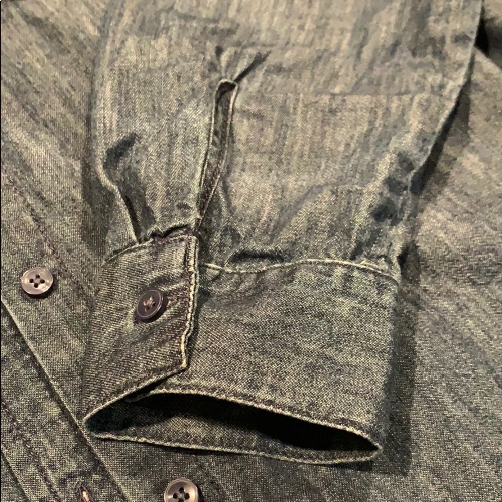 🤩 5/$25 Loft Denim shirt - Picture 11 of 11